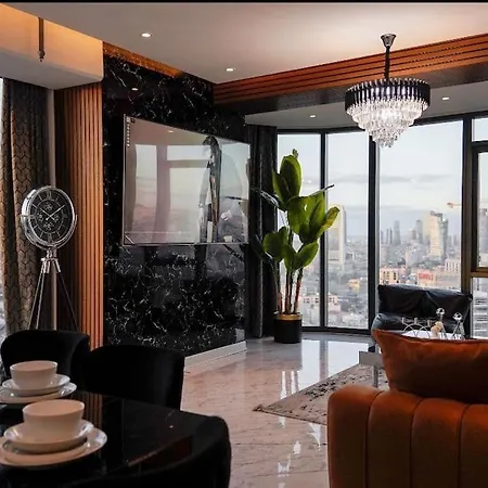 아파트 Lavish 40 Floor Skyviwe Ist