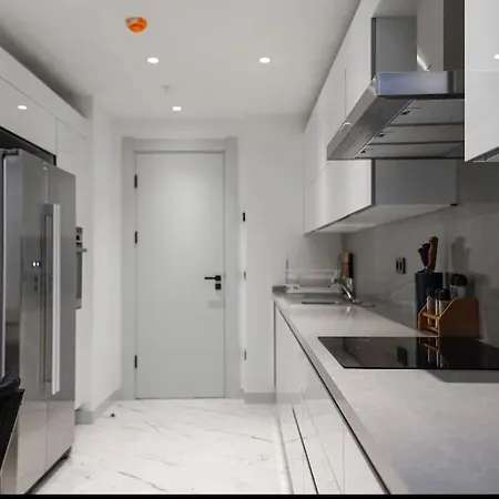 Lavish 40 Floor Skyviwe Ist